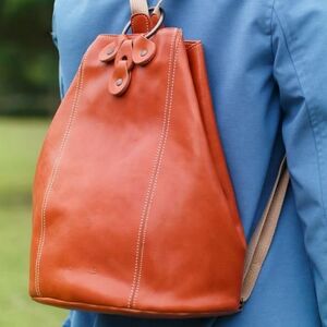ナチュラルテイストのヌメ革リュック(レザー 牛ヌメ革)≪オレンジ≫[hrn10]