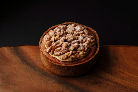 梨とくるみの焼きタルト