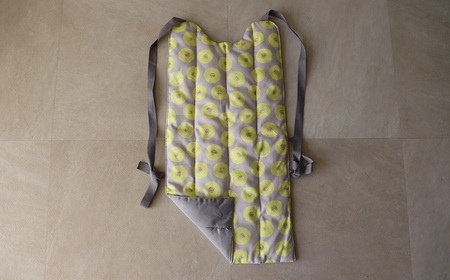 [背負う防寒着]大和おいね 綿100% 花柄/グレー地丸花柄・L