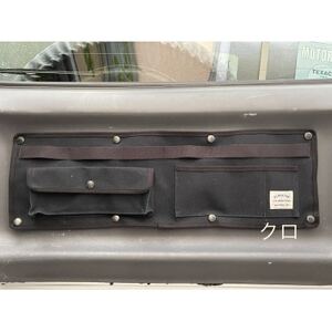 スズキ ジムニーのバックドアをお洒落に演出するアイテム! バックドアポケット クロ