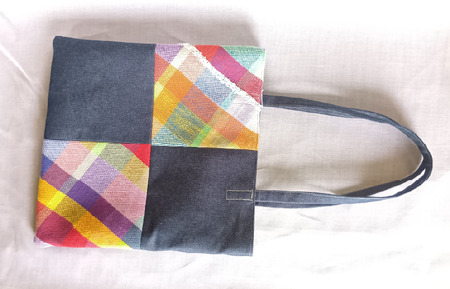 [思いやり型返礼品]さをり織り トートバッグ 障がい者支援 福祉作業所