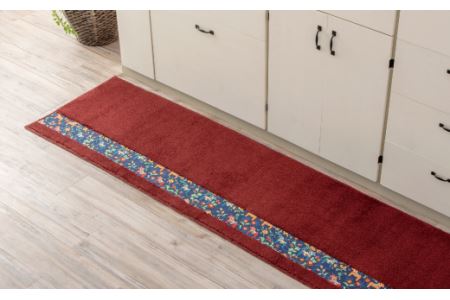 北欧の「幸せを運ぶ馬」ダーラヘスト柄のキッチンマット　ワインレッド　縦５０cm×横１８０cm