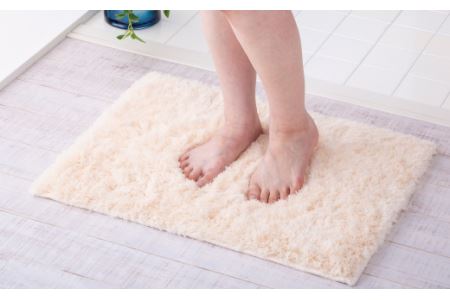 ふわふわコスモトロン吸水速乾バスマット３０mmアイボリー　縦４５cmX横６０cm