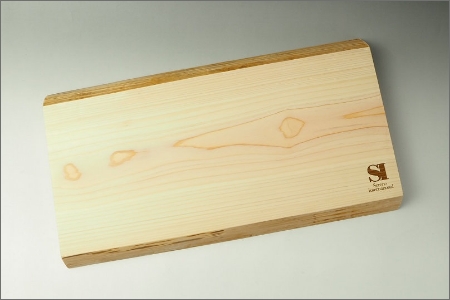 【0871-2】環境と心に優しい！紀州ひのき 手作りまな板　中サイズ