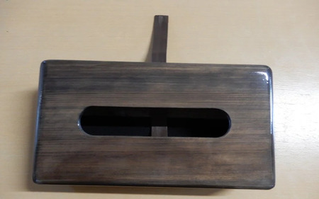 熟練の職人が作る 木製ティッシュボックス 車の座席にも設置可能[myv004]