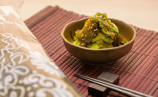 天日干しワカメ(養殖)200g×3袋[HC4]