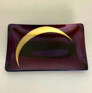 角小皿 三日月 梨地赤溜 [NF135]