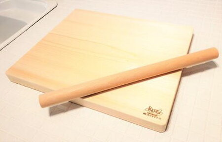 手作りパン・ピザ・お菓子作りに最適!家具職人が造る 紀州ヒノキ(一枚板)の木製ボード&めん棒