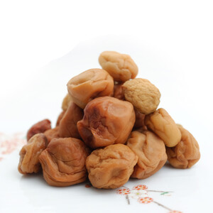無添加 昔ながらの梅干し 塩のみで漬けたすっぱい梅干し 1kg(500gパック×2個)塩分20% 3年熟成品 食感カリカリ ガリ梅 皮硬め 20-GARI [KU9]