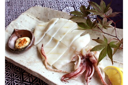 山陰浜田 創業大正10年香住屋のこだわり干物「白いか一夜干し」 魚介類 干物 おつまみ おかず いか 剣先いか 一夜干し [024_1977]