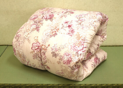 立体キルト羽毛ふとん ローラ [ピンク色]