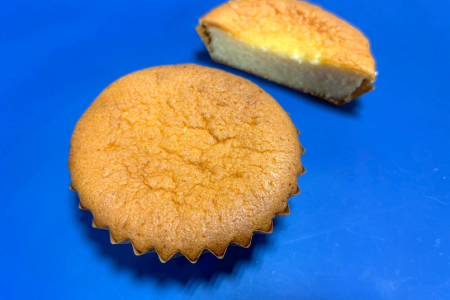 きめ細かいしっとりマドレーヌ[マドレーヌ まどれーぬ 12個 洋菓子 焼き菓子 スイーツ デザート 個包装 しっとり おやつ 手土産 贈り物 ギフト お取り寄せ お祝い 島根県 益田市]