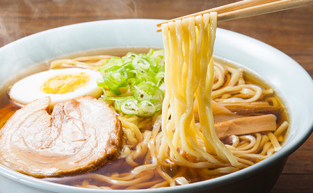 ラーメン 定期便 3ヵ月 北海道オホーツク毛がに・たらばがに風味ラーメン(乾燥ラーメン8食セット) らーめん 乾麺 ノンフライ麺 かに カニ スープ付き