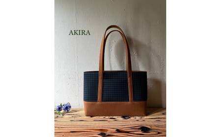 [2026年6月上旬発送開始][ AKIRA オリジナル][マツコの知らない世界 で紹介されました!]中型スリムトートバッグ 千鳥格子グリーン×茶色帆布 軽量 軽い 日本製 キャンバス 帆布 横型 肩掛け 通勤 通学 大容量 上質 カジュアル オシャレ レディース カバン 鞄 バック