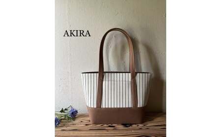 [2026年6月上旬発送開始][ AKIRA オリジナル][マツコの知らない世界 で紹介されました!] 中型レディストートバッグ ショルダータイプ ストライプ×薄茶デニム 軽量 軽い 日本製 キャンバス 帆布 横型 肩掛け 通勤 通学 大容量 上質 カジュアル オシャレ レディース カバン 鞄 バック