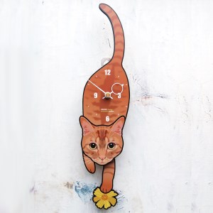 茶トラ-猫の振り子時計 (手に持たせるものを15種類の中から選べる)C