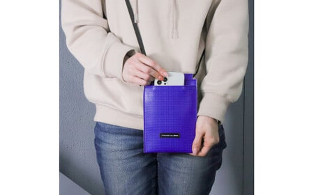 ＼年内発送／スマホショルダー/ ブルー M120