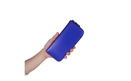 ＼年内発送／ラウンド長財布/ ブルー M025