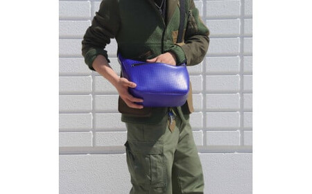 ＼年内発送／ジップショルダー/ ブルー M115