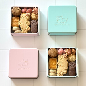 犬のクッキー缶