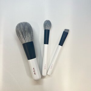 熊野化粧筆 Premium3本セット[メイクブラシ 化粧筆 フェイスブラシ チークブラシ アイシャドウブラシ 熊野筆 伝統工芸 職人技 高級筆 セット ギフト 贈り物] 14-56