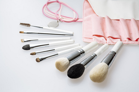 熊野化粧筆 Sコレクション[メイクブラシ 化粧筆 フェイスブラシ チークブラシ アイシャドウブラシ 熊野筆 伝統工芸 職人技 高級筆 セット ギフト 贈り物] 16-27