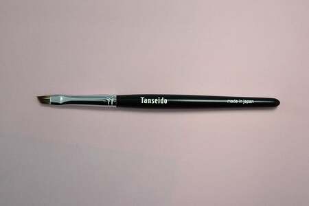 熊野化粧筆 アイブロウブラシ LB6 毛丈:ロング[メイクブラシ 化粧筆 アイブロウブラシ 眉毛 眉 アイブロウ パウダーアイブロウ アイメイク 目元 美眉 ナチュラル 熊野筆 伝統工芸 職人技 高級筆 ] 21-13