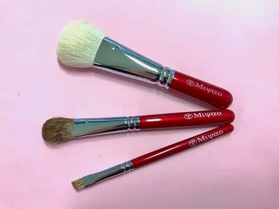 !ふるさと納税限定!] 熊野化粧筆 アイメイク3本セット[メイクブラシ 化粧筆 アイシャドウブラシ アイライン 涙袋 アイメイク 目元 熊野筆 伝統工芸 職人技 高級筆 セット ギフト 贈り物] 22-12