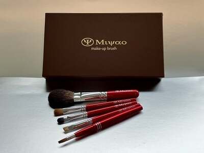 熊野化粧筆 メイクブラシ 5点セット・レッドパール ( 灰リス 100% チーク S ) BR-11 [化粧筆 フェイスブラシ ファンデーション チーク パウダー ハイライト リップ コンシーラー シェーディング ブレンディングブラシ ノーズシャドウブラシ メイク コスメ 美容 スキンケア ベース アイメイク リップ 仕上げ 立体] 22-27