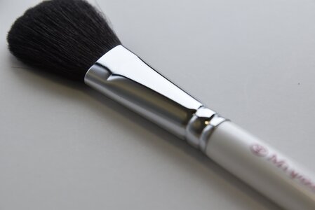 熊野化粧筆 チークブラシ メイクアップ ポニー(ふるさと納税限定)[メイクブラシ 化粧筆 チークブラシ 馬毛 ポニー 化粧 メイク コスメ 美容 立体感 透明感 熊野筆 伝統工芸 職人技 高級筆 ] 22-32