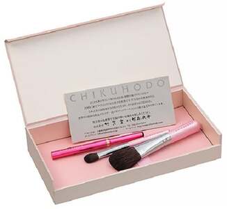 熊野化粧筆 オリジナルギフト3点セット(馬)ピンク軸[メイクブラシ 化粧筆 フェイスブラシ チークブラシ 馬毛 熊野筆 伝統工芸 職人技 高級筆 セット ギフト 贈り物] 26-52