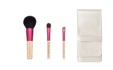 熊野化粧筆 Anneシリーズ3点セット[メイクブラシ 化粧筆 フェイスブラシ チークブラシ アイシャドウブラシ 熊野筆 伝統工芸 職人技 高級筆 セット ギフト 贈り物] 26-62