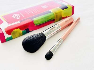 熊野化粧筆 萌定番2本セット[メイクブラシ 化粧筆 フェイスブラシ アイシャドウブラシ 熊野筆 伝統工芸 職人技 高級筆 セット ギフト 贈り物] 27-148