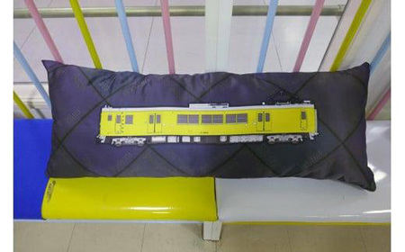 電車の抱き枕 JR宇部線・小野田線デザイン 100cm×40cm [カラー:現行色] DG01-FN