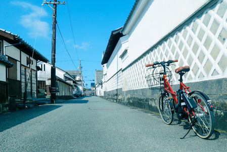電動アシスト自転車で非日常な空間を満喫“菊屋家特別席での抹茶体験"“職人技体感!オリジナル蒲鉾作り体験" 体験型ツアー返礼品1名様分|HGH00047