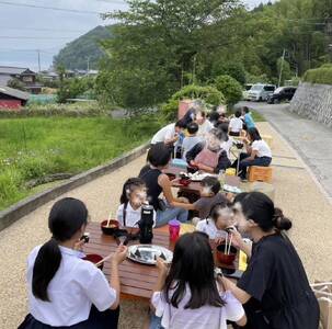 子ども食堂とフードパントリーへの支援