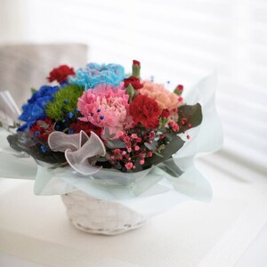 生花 LOVE カーネーションの元気色フラワーアレンジメント