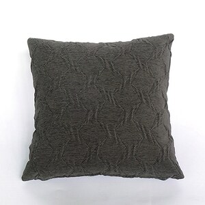 スモールフェザーがたっぷり　ボリューム満点のクッション　Mサイズ(ダークグレー)_雑貨・日用品  家具・インテリア _【1075627】