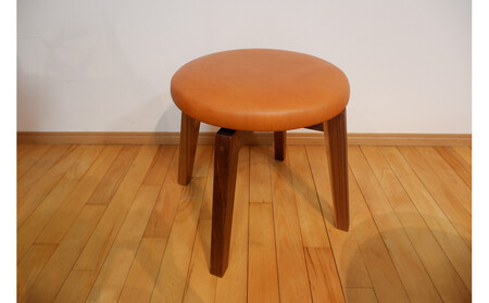 回転スツール(脚部材:ウォールナット/座面:本革キャメル)
