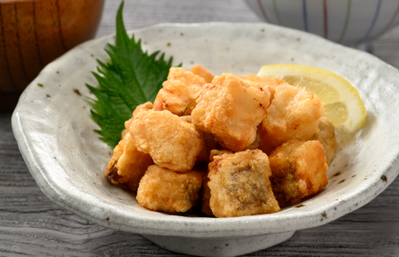 (愛媛県産)真鯛の竜田揚げ 300g×2袋[V002720]