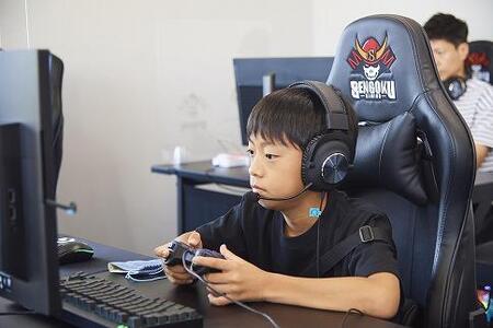 [福岡市のeスポーツ施設で楽しもう!]カフェ・PC利用券