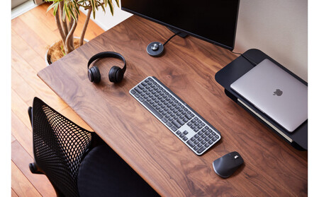 [幅180cm 奥行80cm 厚み3cm][ウォールナット][配線トレー付][ミニシェルフ付]電動昇降デスク 無垢材 パソコンデスク WAAKstandingPro