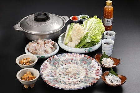 日本料理てら岡・虎ふぐ至福コース(2〜3人前)