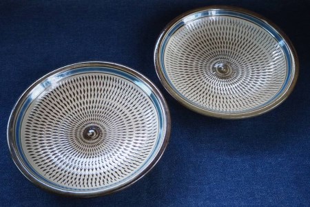小石原焼呉須帯飛鉋六寸皿2枚セット(金丸窯)直径約18cm