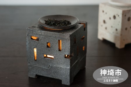 茶香炉 黒 【手作り 陶器 インテリア お茶 癒し キューブ 四角 贈り物】(H038120)