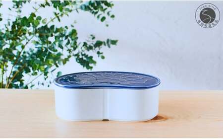 有田焼 ルリ釉 /白釉 バイカラー繭型蓋物[ARITAYAKI-STORE]食器 うつわ ハレの日 めでたい おもてなし おせち 高級食器 ハンドメイド A22-48