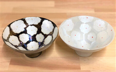 有田焼 花真珠黒白ペア 利久窯モダン飯碗 陶窯みかわや AA20-207