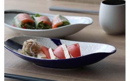 有田焼 シルバー・ブルーライン オーバルプレート 2枚セット 山忠 器 食器 皿 楕円 前菜 サラダ皿 おしゃれ 可愛い