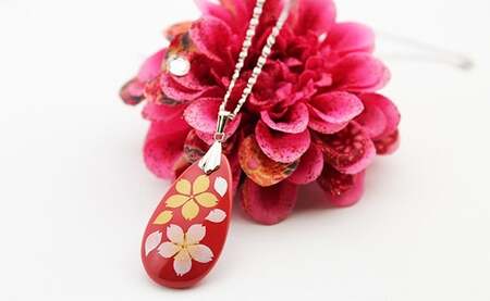 有田焼桜吹雪ペンダント(小・チェーン)有田焼アクセサリー二宮閑山 A15-28