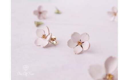 春爛漫|桜 ソメイヨシノ ピアス | 革花アクセサリー アクセサリー ハンドメイド ファッション 牛革 ギフト 贈り物 プレゼント